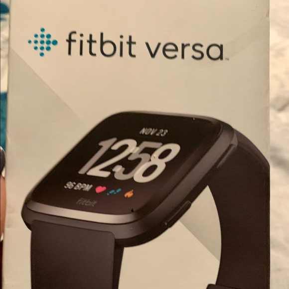 Fitbit Versa - Picture 2 of 8